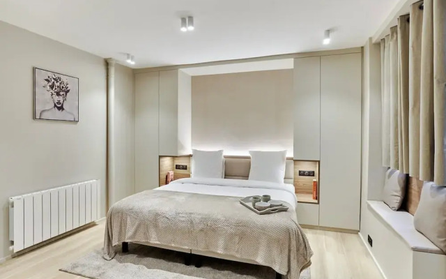 Sublime and new Studio Center of Paris