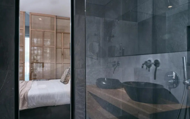 Aqua Bay Suites