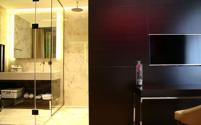 Maccani Luxury Suites