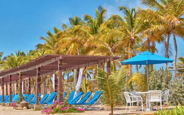 Costa Caribe Beach Hotel & Resort