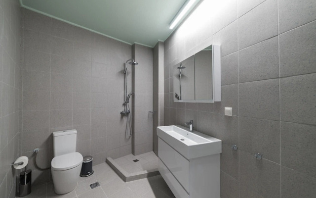 Zoia The Hill 9 Athens City Center