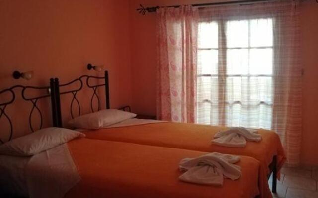 Villa Eleni Seaside Apartments