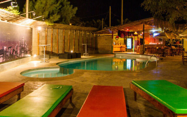 Palosanto Backpackers