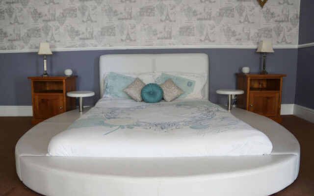 Trinity Hotel