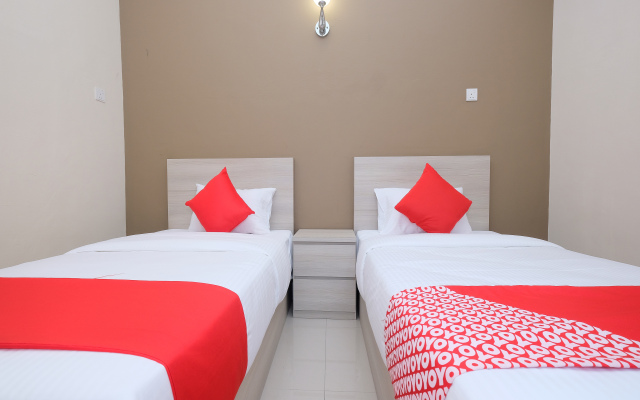 Super OYO 43935 Mancalin Hotel