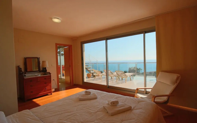New 2019 Incredible 180m2 Exclusive Penthouse With Sea Views