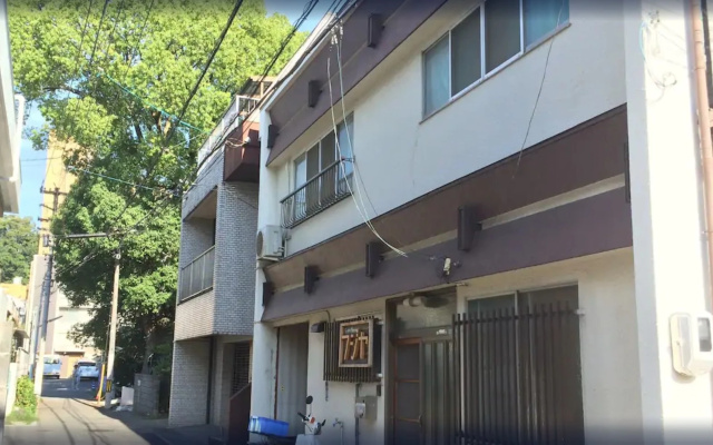 FUJIYA GUEST HOUSE - Hostel