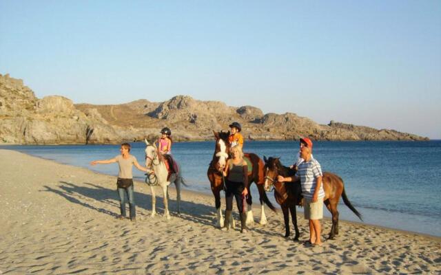 Alianthos Beach Hotel