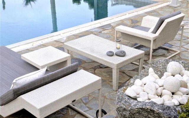 Manu Mykonos  Beach Villas & Bungalows