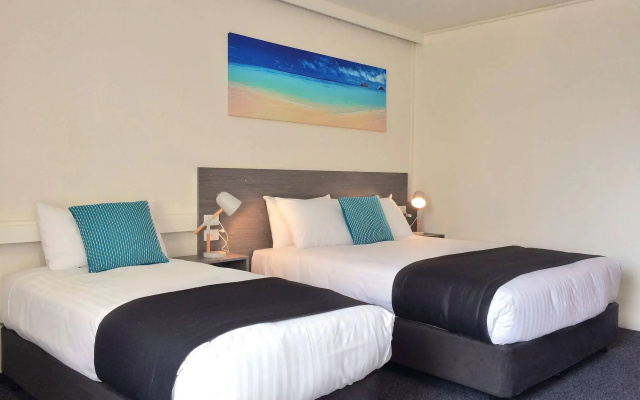 Bayside Hotel