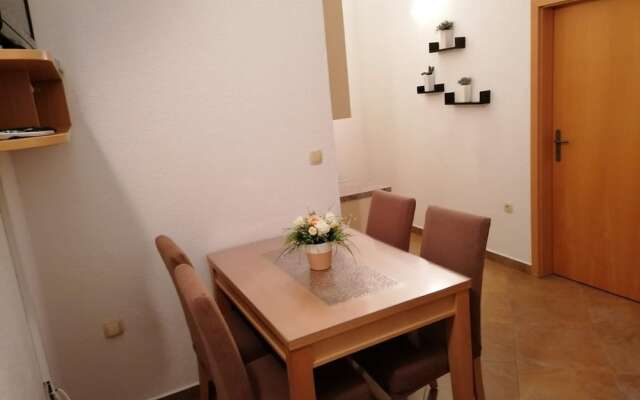 Maca - Seaview & Private Parking - A6