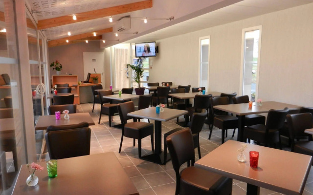 The Originals City, Hôtel Albizia