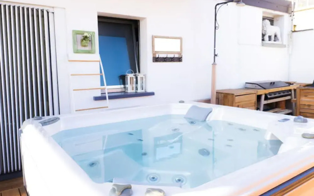 Immerse Yourself in an Idyllic Situation