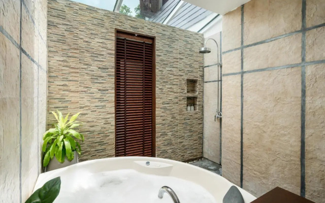 The Emerald Residence