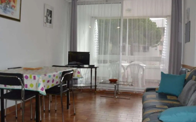 Appartement Le Grau-du-Roi, 2 pièces, 4 personnes - FR-1-250-136