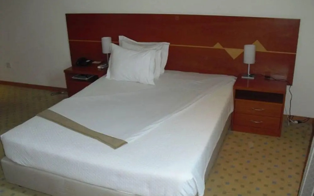 Golden Park Hotel