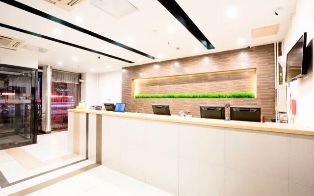 Ease Hotel Shenyang Palace Zhongjie Metro Station