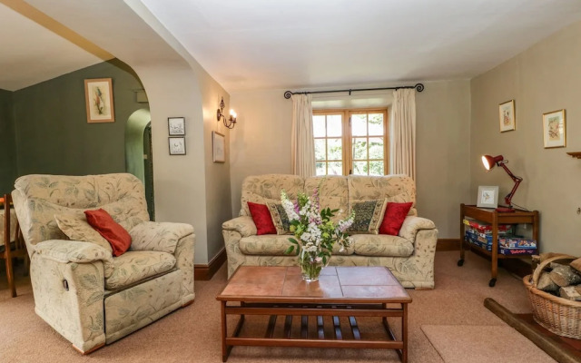 Lower Court Byre