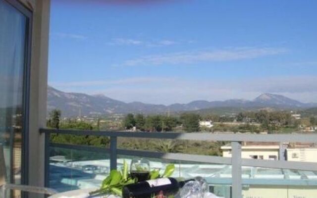 ISTHMIA PRIME HOTEL Ξενοδοχείο