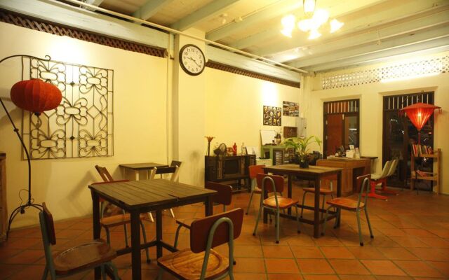 Luang Poj Boutique Hostel