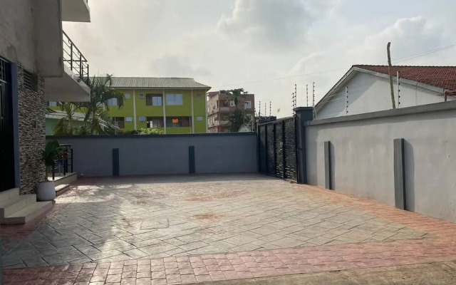 Captivating 2-bed Ensuite Apartment in Accra
