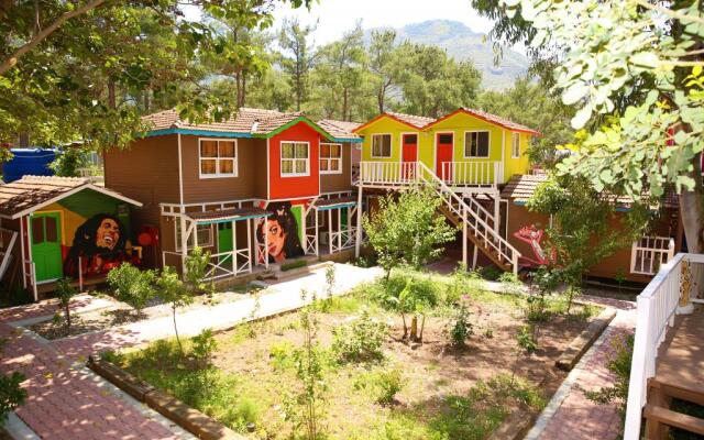 Olimpos Salinas Wooden Houses