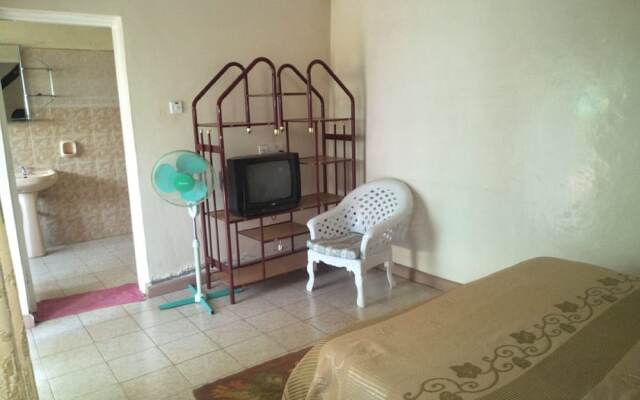 Owoods Annex Hotel