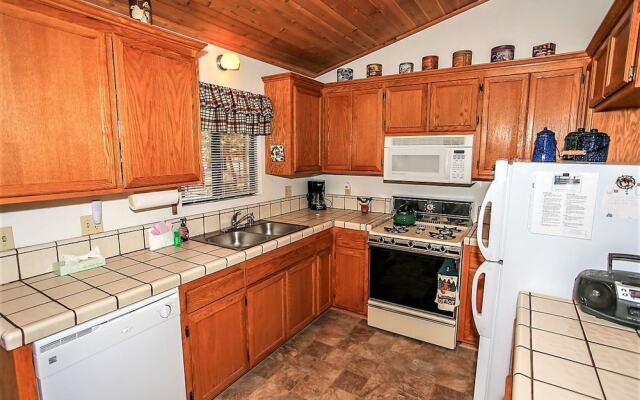 R & R Retreat-1767 by Big Bear Vacations