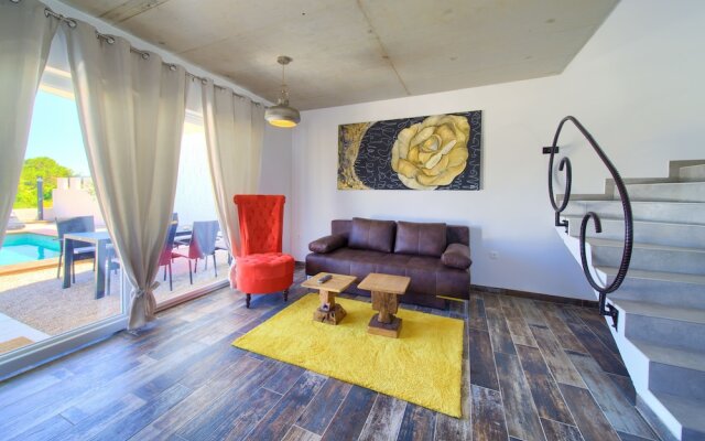 Pax House 2