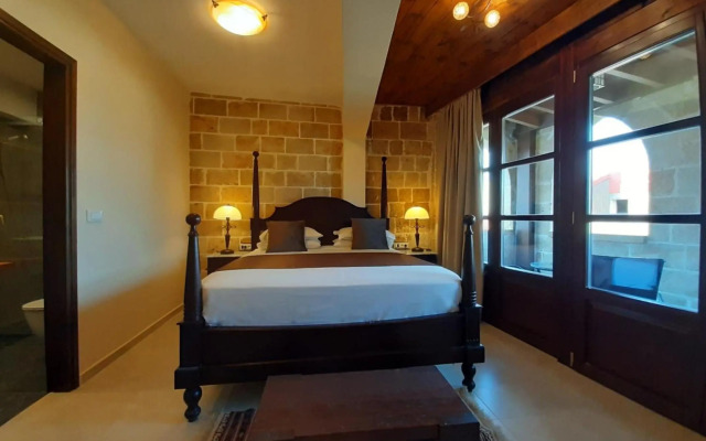 S. Nikolis Historic Boutique Hotel