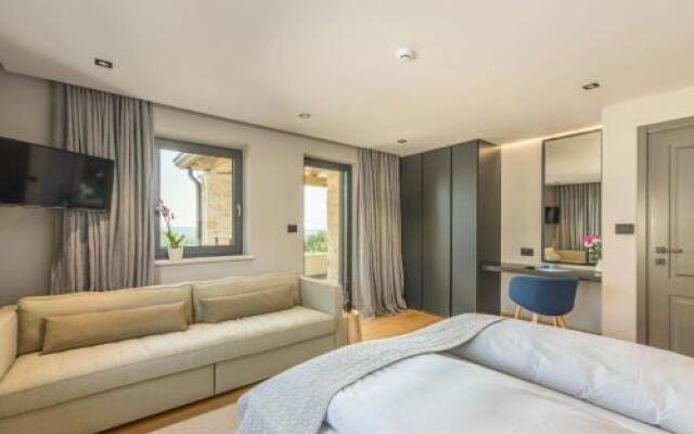 Exclusive Living Villas