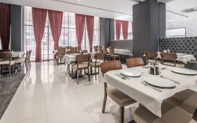 Signature BM Hotel Durres & Beach