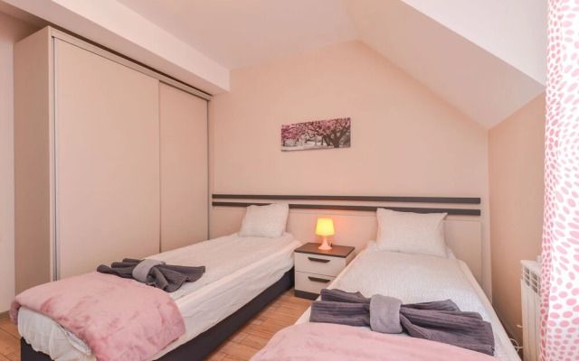 FM Deluxe 2-BDR - Apartment - The Maisonette