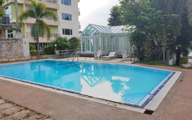 Chateau Vista Serviced apartment