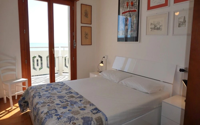 Sea View Apartment With Shared Pool