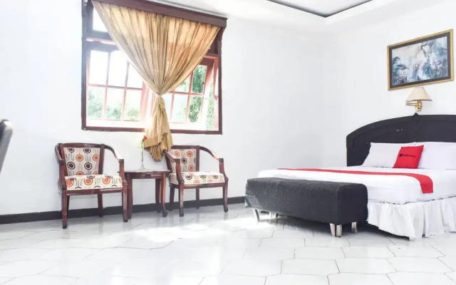 RedDoorz Plus @ Tirta Kencana Hotel