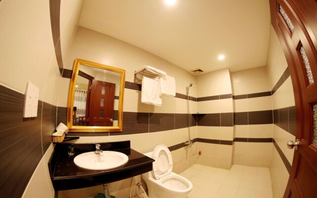 Tran Long Hotel