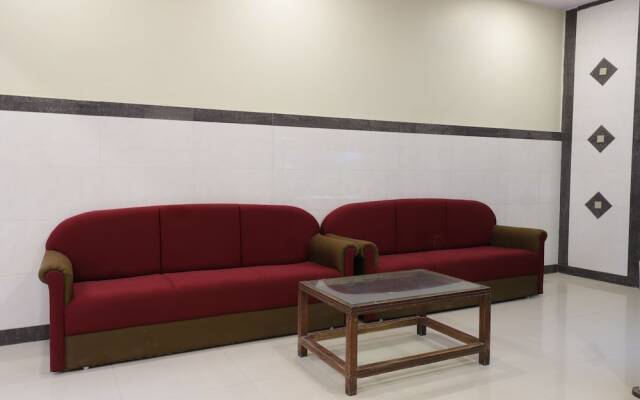 OYO 10697 Hotel Suraj Inn