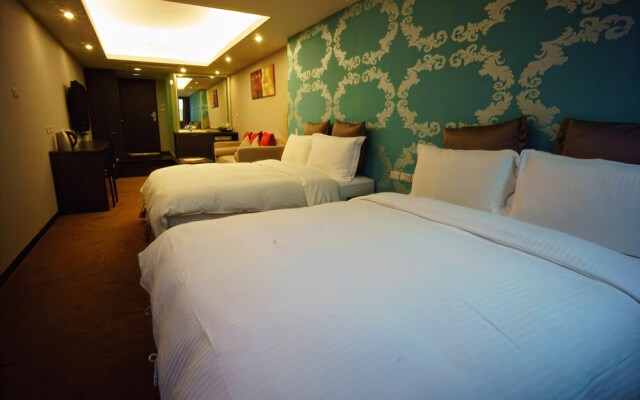 Urban Chic Inn