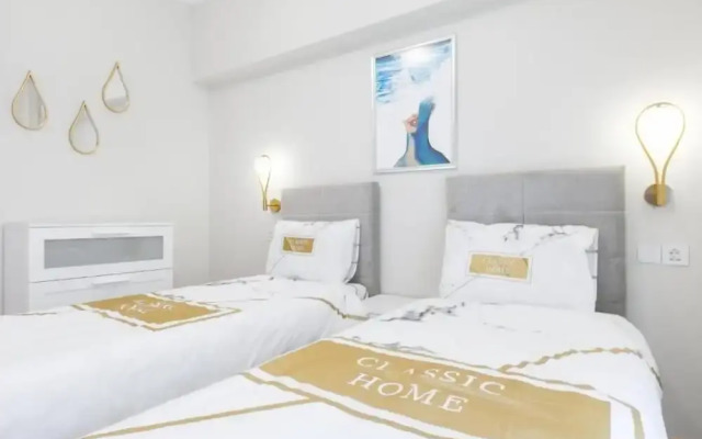 Luxury 4 by OTOTO