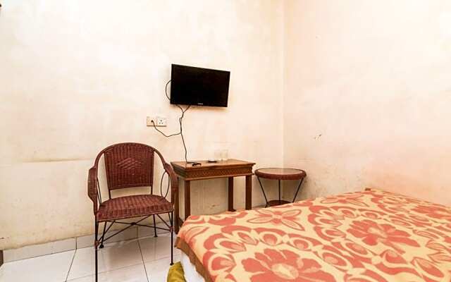 OYO 2422 Rama Hotel
