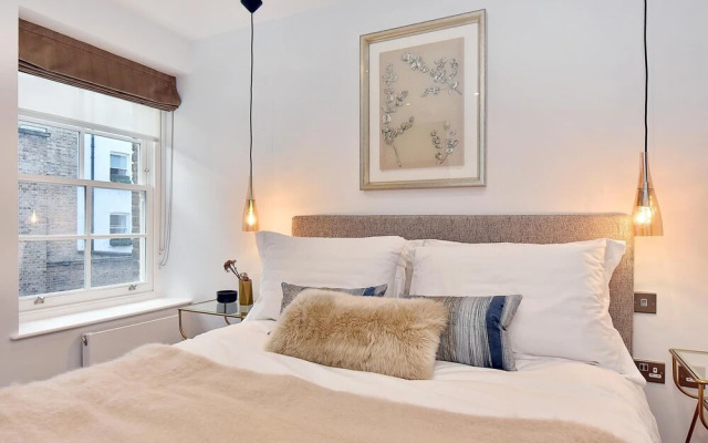 Stunning Mayfair 3 Bed 8 Million Air Conditioned