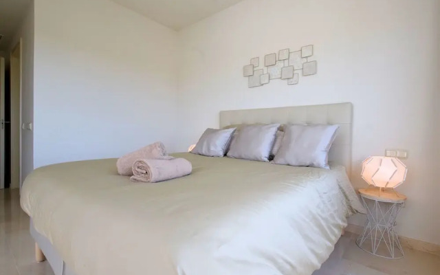 Beautiful Apartment in Estepona With Sauna