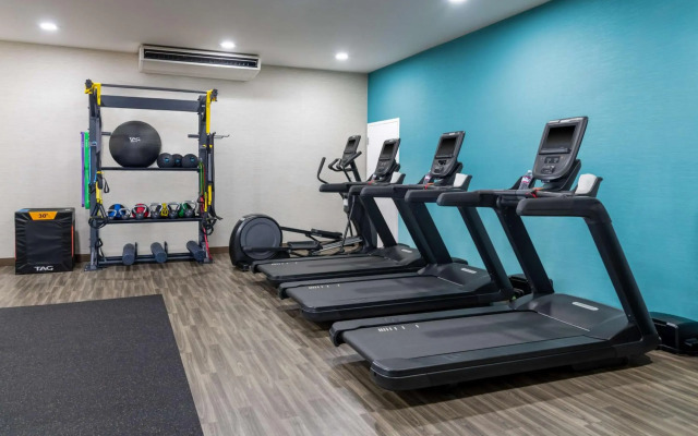 Hampton Inn & Suites Sacramento-Cal Expo