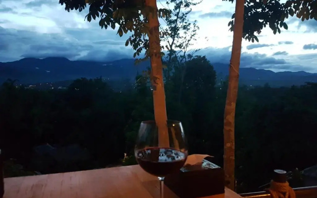 Chang Pai Hill - Adults Only