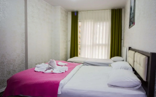 The Grand Suites