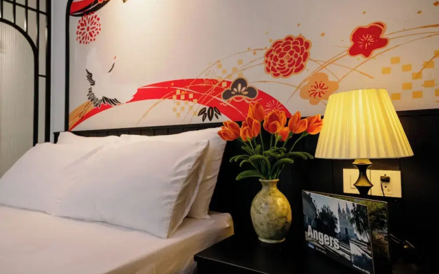 Urban Hotel