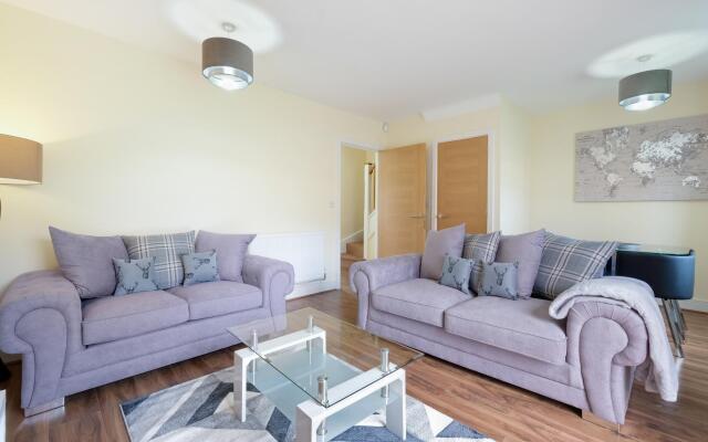 London Heathrow Living Holywell Serviced House B