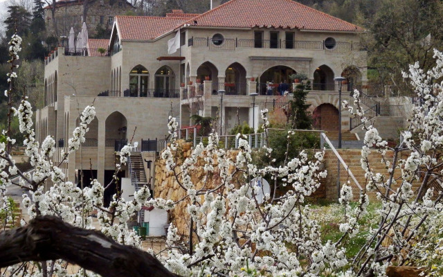 Cherry Blossom Boutique Hotel