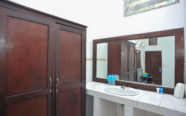 Airy Singaraja Raya Lovina Bali